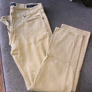 Men’s khaki pants